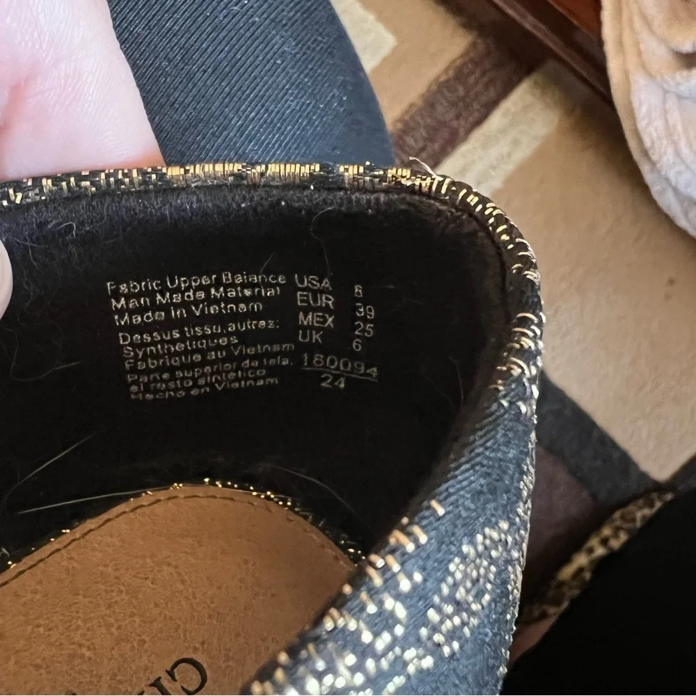 Christian Siriano Gigi Point Flat Shoe Size 8 - Picture 3 of 7